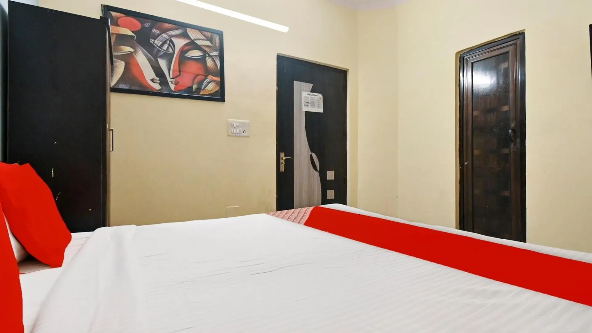 Hotel O Diamond Deluxe Νέο Δελχί